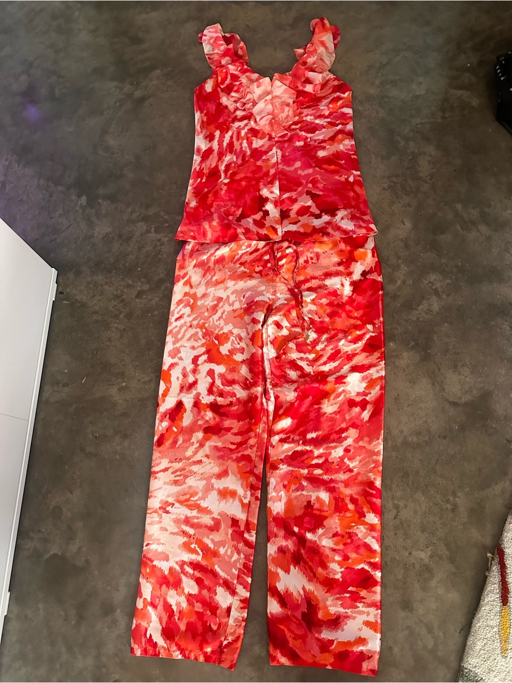 Oscar de la Renta Red & Orange Printed Ruffle Strap Pajama Set